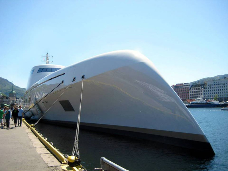 Illustration for article titled A Single Night of Sex on This Luxury Hotel Submarine Costs $390,000